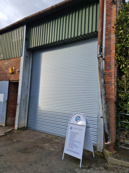 external-roller-shutter-doors-commercial-10