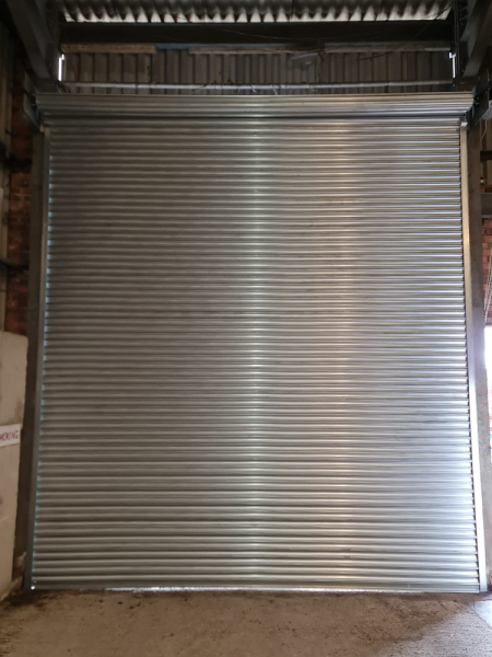 external-roller-shutter-doors-commercial-15